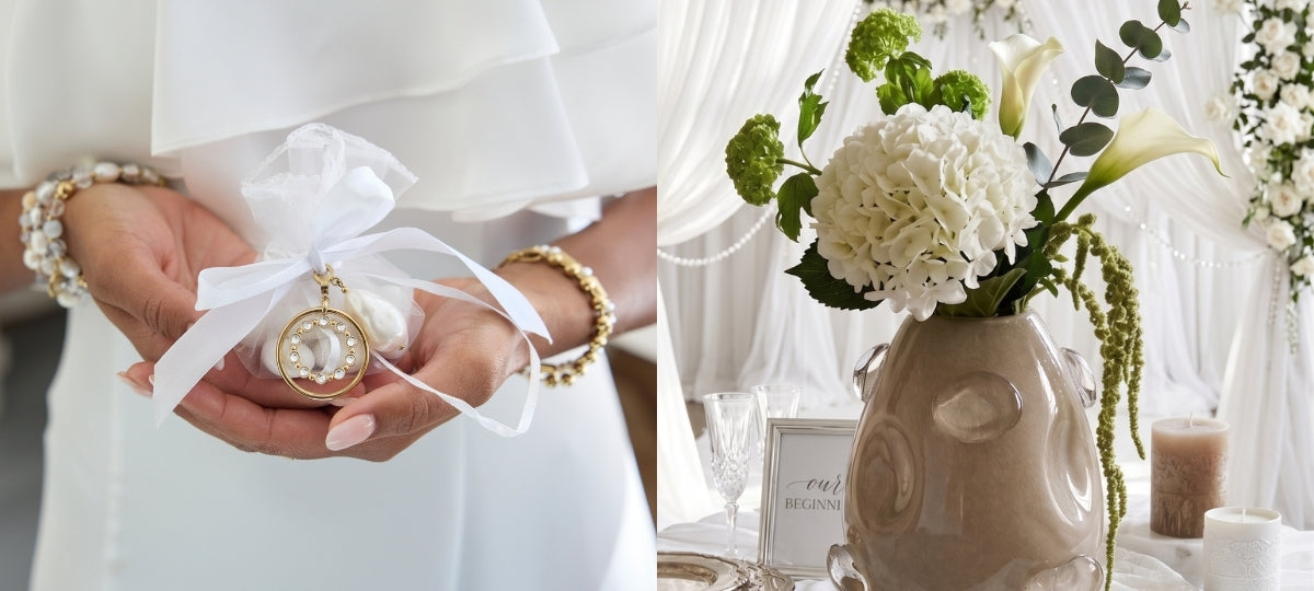 Eine Frau in weißer Kleidung hält ein kleines, mit Schleife verziertes Säckchen mit Hochzeitsmandeln und einem goldenen Anhänger in den Händen, während daneben eine elegante Vase mit weißen Blumen als festliche Tischdekoration zu sehen ist.