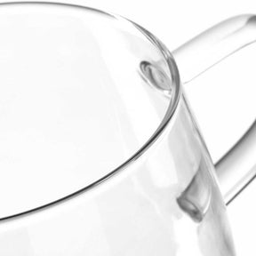 Teetasse TÈ PER TE aus Borosilikat, Detail des Randes und Griffs