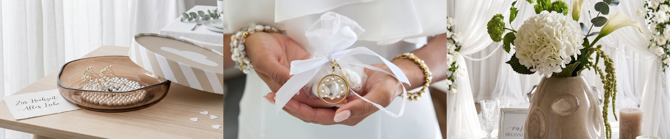 Auf einem gedeckten Tisch liegt eine geöffnete Geschenkbox mit Perlenschmuck, daneben hält eine Frau ein dekoratives Säckchen mit Hochzeitsmandeln und Anhänger, während im Hintergrund eine stilvolle Blumenvase und Hochzeitsdekoration eine festliche Atmosphäre schaffen.